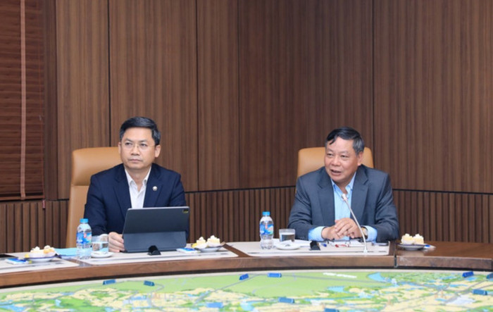 Phó Bí thư Thường trực Thành ủy Hà Nội Nguyễn Văn Phong cho biết Nghị quyết Đại hội đại biểu lần thứ XVII Đảng bộ Thành phố đã xác định, đẩy mạnh phát triển khoa học, công nghệ và đổi mới sáng tạo là một trong 3 khâu đột phá chiến lược nhằm phát triển bền vững Thủ đô giai đoạn 2020-2025, định hướng năm 2030, tầm nhìn năm 2045. Ảnh: PV/Vietnam+ hn3.jpg