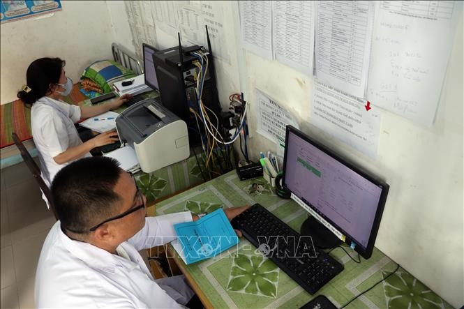 Hiện nay, các Trạm y tế ở Cà Mau thực hiện từ 7 đến 12 phần mềm. Hiện nay, các Trạm y tế ở Cà Mau thực hiện từ 7 đến 12 phần mềm.